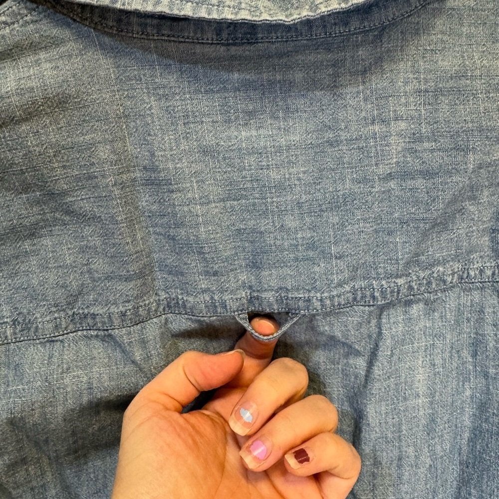 Women’s Dockers Light Blue Denim Button Down Shirt Size Petite Small - Picture 8 of 14